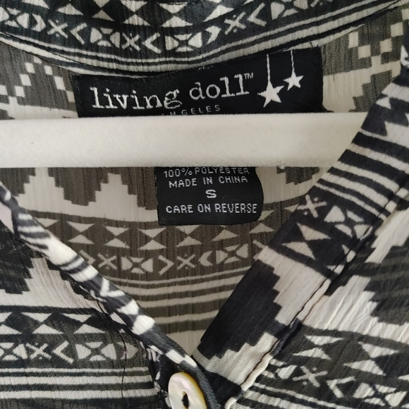 Lightweight Blouse Bundle - Picture 3 of 9